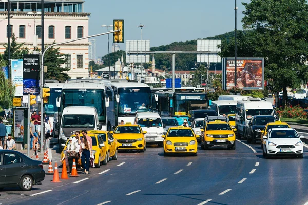 Istanbul Turchia Luglio 2017 Traffico Nel Centro Storico Istanbul — Foto Stock