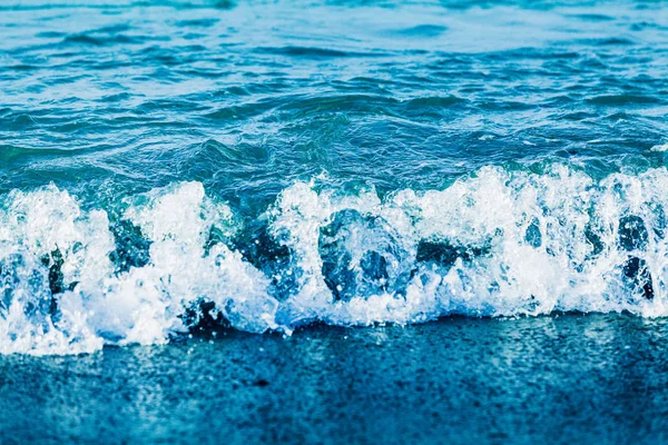 黒海のビーチ ソチの波 — ストック写真