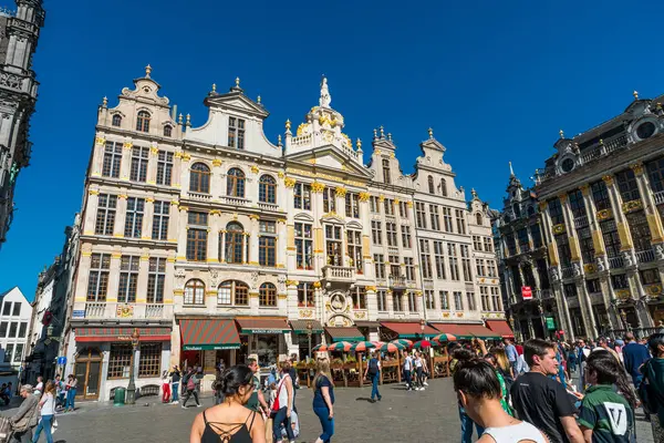 Brussels, Belçika - 05 Mayıs 2018: Grand place, Brussels, Belçika