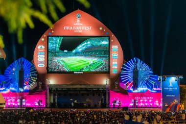 Soçi, Rusya - 7 Temmuz 2018: Futbol taraftarları kare. Sochi içinde 2018 sırasında FIFA Dünya Kupası