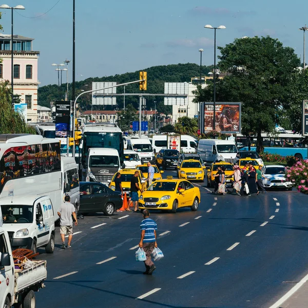 Istanbul Turchia Luglio 2017 Traffico Nel Centro Storico Istanbul — Foto Stock