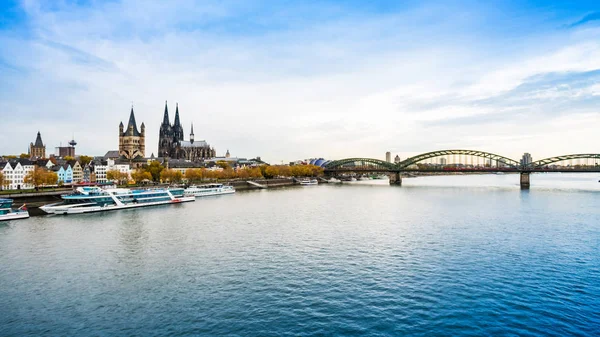 Colonia Sul Reno Con Nave Crociera Colonia Germania — Foto Stock