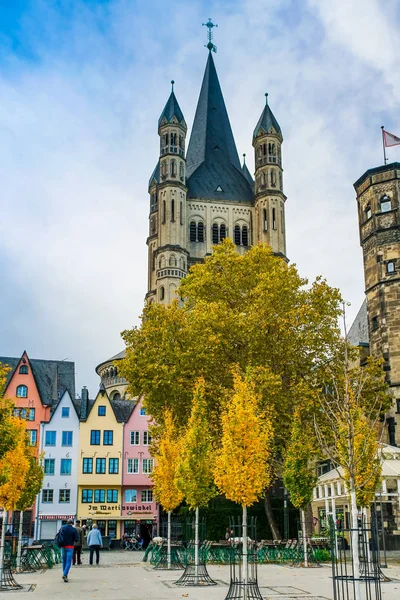 Köln 2018 Bunte Häuser Vor Der Martins Kirche 2018 Köln — Stockfoto