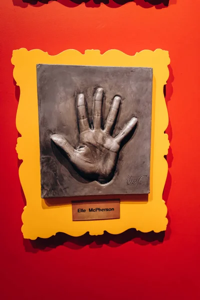 Amsterdam Netherlands September 2017 Elle Mcpherson Hand Madame Tussauds Museum — Stock Photo, Image