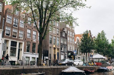 Amsterdam, Hollanda - 5 Eylül 2017: Amsterdam üzerinde yürüme