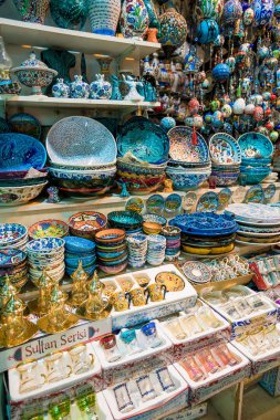 Kapalı Çarşı, Istanbul Türk dekoratif porselen
