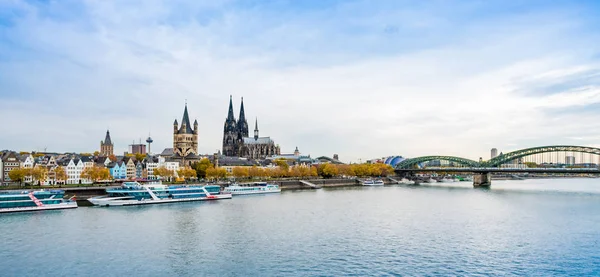 Colonia Sul Reno Con Nave Crociera Colonia Germania — Foto Stock