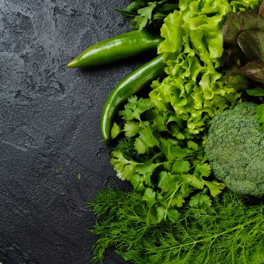 Taze yeşil farklı sebzeler. sebze arka planı