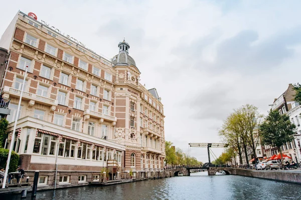 Amsterdam, Netherlands September 5, 2017: Doelen Hotel — Stockfoto
