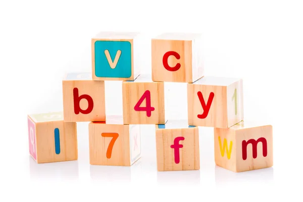 Spielzeugwürfel. Babykollektion. abc-Buchstaben aus Babyspielzeug — Stockfoto