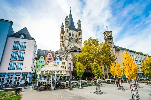 Church of Great St Martin, Romanesque Catholic Church, Cologne, — Stock Photo, Image