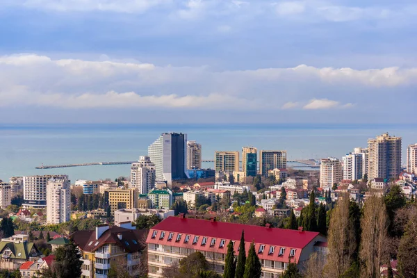 Sochi, Rússia - 30 de janeiro de 2016 - Vista superior da cidade de Soch — Fotografia de Stock