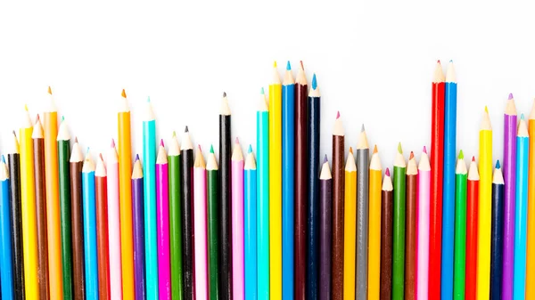 Изолированные цветные бесшовные карандаши — стоковое фото