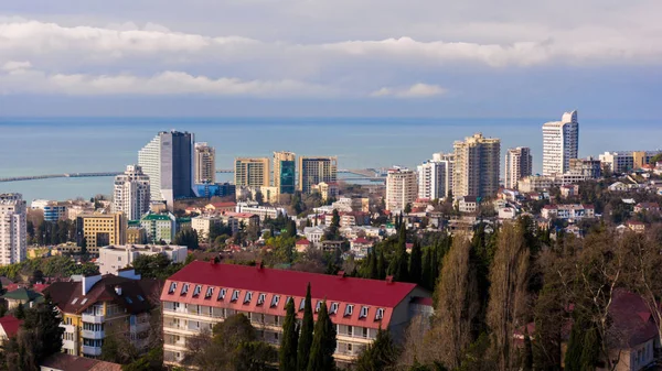 Sochi, Russia - 30 gennaio 2016 - Vista dall'alto della città di Soch — Foto Stock