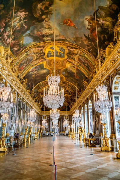 Versailles, Frankrike-14 februari 2018: Spegelsalen i — Stockfoto