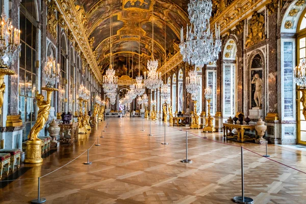 Versailles, Frankrike-14 februari 2018: Hall of Mirrors i p — Stockfoto