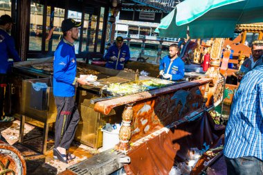 İstanbul, Türkiye - 11 Temmuz 2017 : Geleneksel balık restoranları a