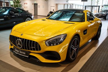 Almanya, Düsseldorf 17 Temmuz 2019: yeni modern Mercedes-Benz 