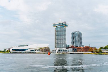 Yüksek Amsterdam'da ile salıncak ayakta bina A'dam Healing Tower-