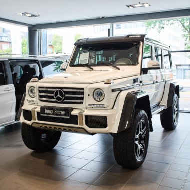 Almanya, Düsseldorf 17 Temmuz 2019: yeni modern Mercedes-Benz 