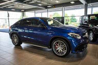Almanya, Düsseldorf 17 Temmuz 2019: yeni modern Mercedes-Benz 