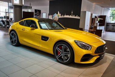 Almanya, Düsseldorf 17 Temmuz 2019: yeni modern Mercedes-Benz 