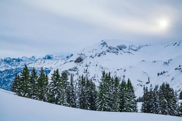 Inverno nos Alpes Suíços, Suíça — Fotografia de Stock