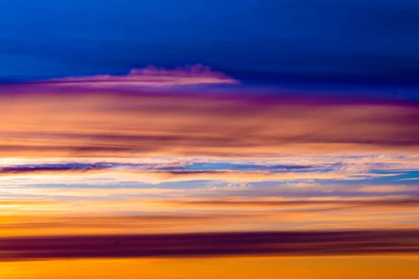 Céu Azul Brilhante Laranja Amarelo Cores Por Sol — Fotografia de Stock