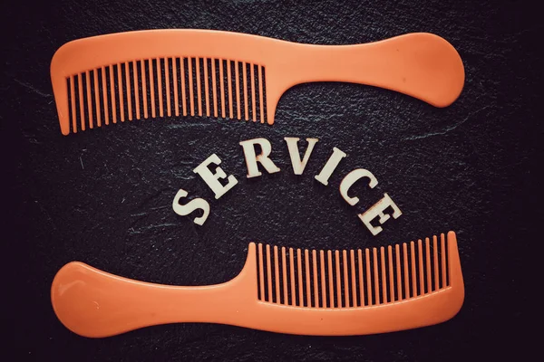 美容師サービスの言葉のコンセプトバナー 美容サービス ヘアサロン ヘアカットと着色 黒のサービスワード — ストック写真