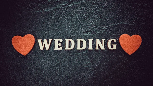 红心在黑板上 富有创意的婚礼概念 — 图库照片