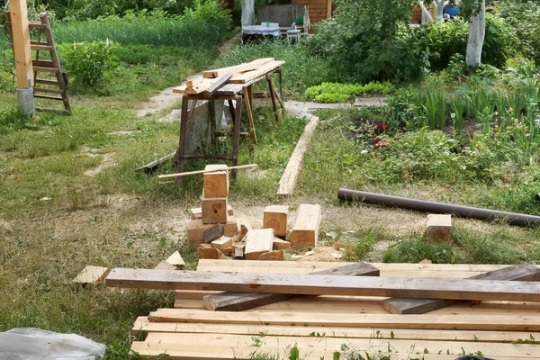 Workplace Rural Home Non Professional Carpenter Sawn Boards Lie Green — Stock Photo, Image