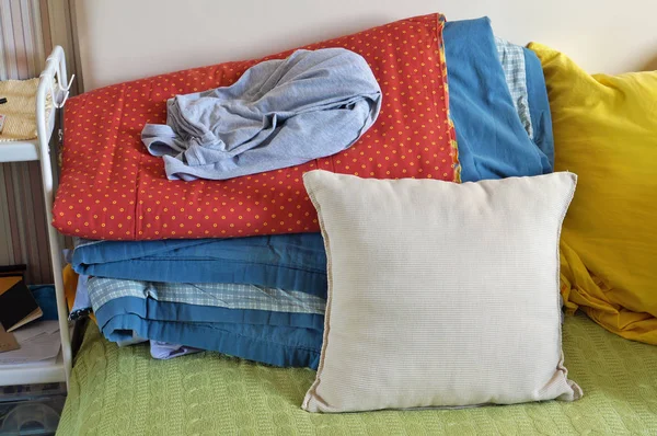 Κρεβάτι Μου Είναι Πάντα Χάος Και Χάος Concept Κουβέρτες Και — Φωτογραφία Αρχείου