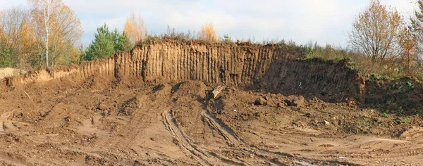 Rotto Scavato Concetto Pianeta Terra Durante Costruzione Persone Distruggono Foreste — Foto Stock