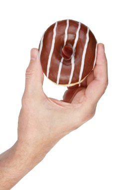 Yaşlı adam yumuşak pembe çörek chokolate sır ile tutun. İzole