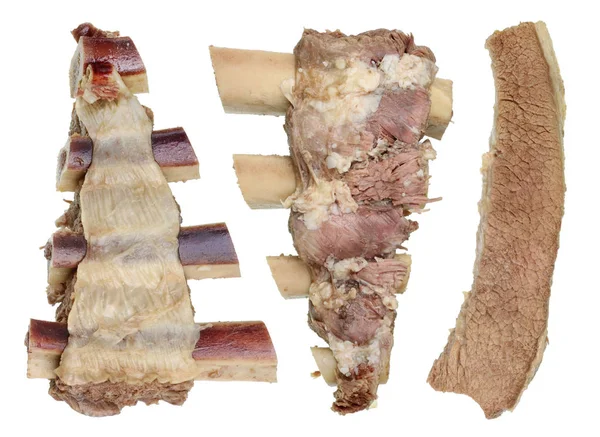 牛肉和小牛肉的煮熟的肉 恢复血红蛋白的膳食食物的基础 隔离在白色演播室集合 — 图库照片