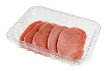 Taze domuz fileto parçaları izole plastik kutu kap içinde
