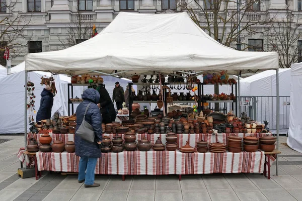 Tradycyjne ukraińskie domowe gliniane płyty kuchenne i garnki FRO — Zdjęcie stockowe