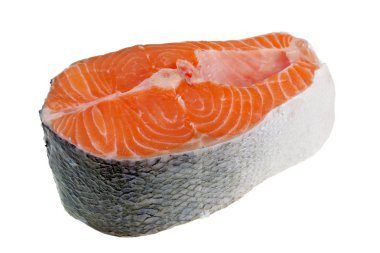 Kalın ve taze pulsuz somon biftek izole makro 