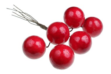 Kırmızı plastik çilek izole Noel teçhizatları süslemek için