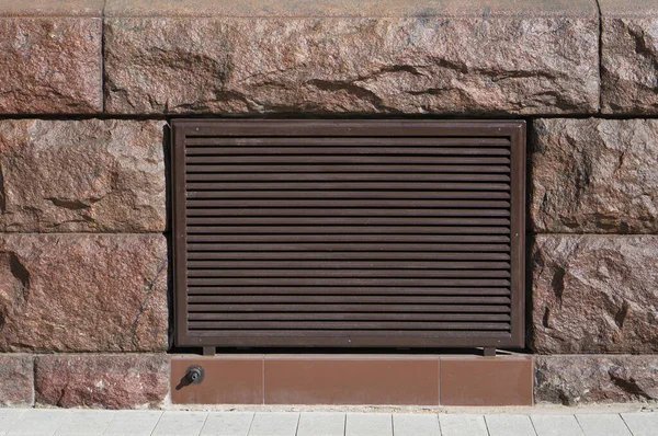 Metal Grille Ventilation Shaft Wall Made Granite Stones — Stock Photo, Image