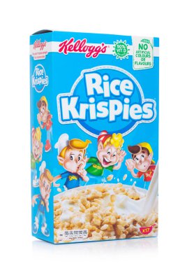 Londra, İngiltere - 01 Haziran 2018: Kutu Kellogg's Rice Krispies kahvaltı gevreği beyaz arka plan üzerinde.
