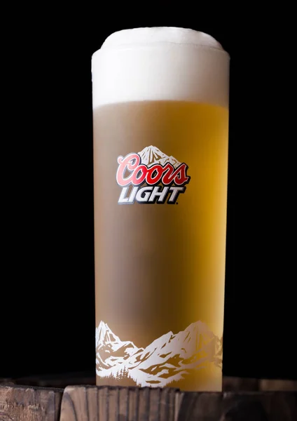 London June 2018 Cold Glass Coors Light Beer Old Wooden — Stock Photo, Image