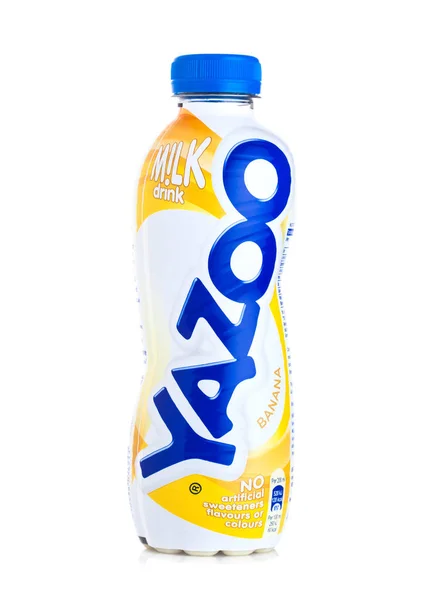 Londres Reino Unido Junio 2018 Botellas Plástico Bebida Yazoo Bannana —  Fotos de Stock