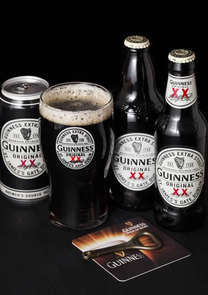 Londen April 2018 Aluminium Blikje Flessen Guinness Extra Stout Bier — Stockfoto