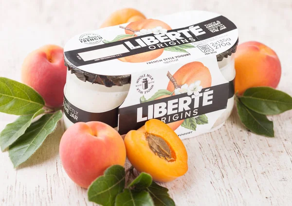 London July 2018 Pakke Med Liberte Origins Fransk Stil Yoghurt - Stock-foto