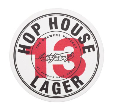 Londra, İngiltere - Ağustos beyaz arka plan üzerinde izole 22, 2018:13 Hop House Lager kağıt bira beermat bardak altlığı.
