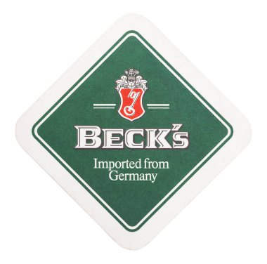 Londra, İngiltere - 22 Ağustos 2018: beyaz zemin üzerine izole Becks Vintage lager kağıt bira beermat coaster.