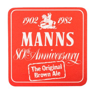 Londra, İngiltere - 22 Ağustos 2018: beyaz zemin üzerine izole Mannlar orijinal Brown ale kağıt bira beermat coaster.