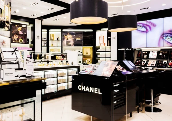 Лондон Великобритания Августа 2018 Года Парфюмерия Chanel Косметическая Коллекция Роскоши — стоковое фото