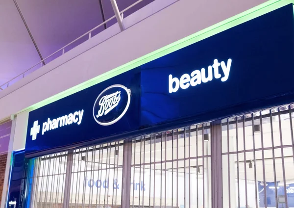 London August 2018 Boots Pharmacy Display Shopping Centre Store — Stock Photo, Image